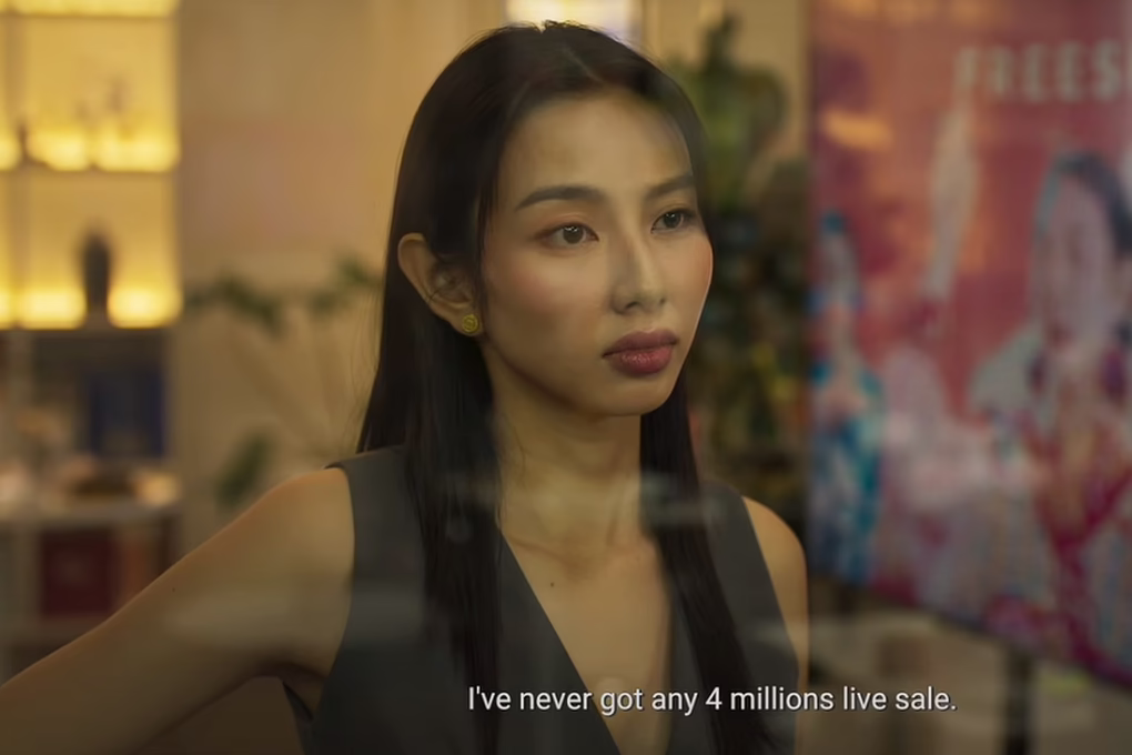 Những hình ảnh không bao giờ được lên sóng của Thùy Tiên